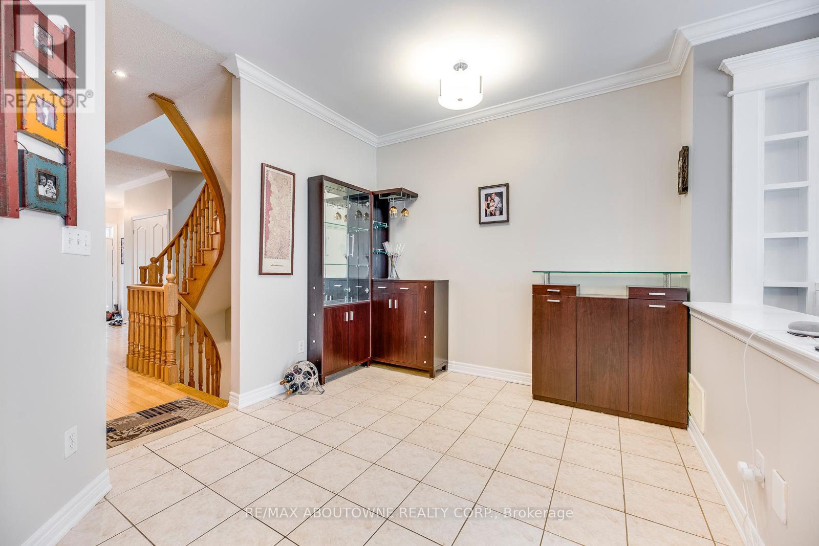 1198 Agram Drive, Oakville, Ontario  L6H 7R9 - Photo 19 - W12445279
