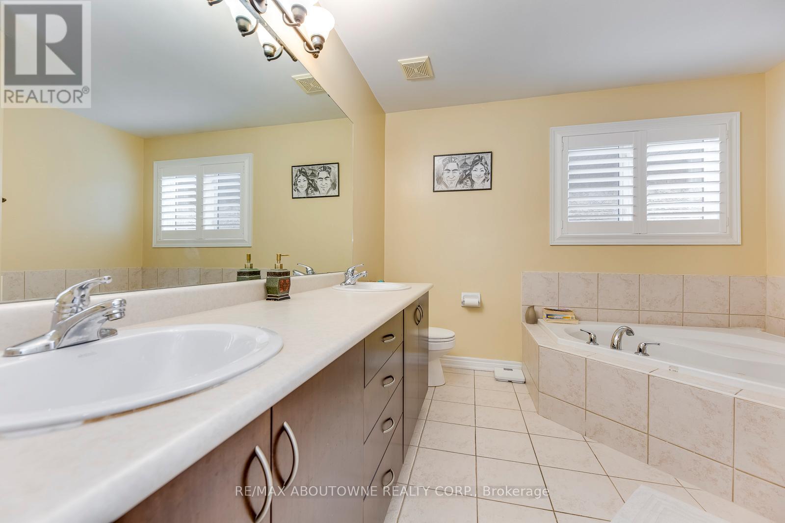 1198 Agram Drive, Oakville, Ontario  L6H 7R9 - Photo 27 - W12445279