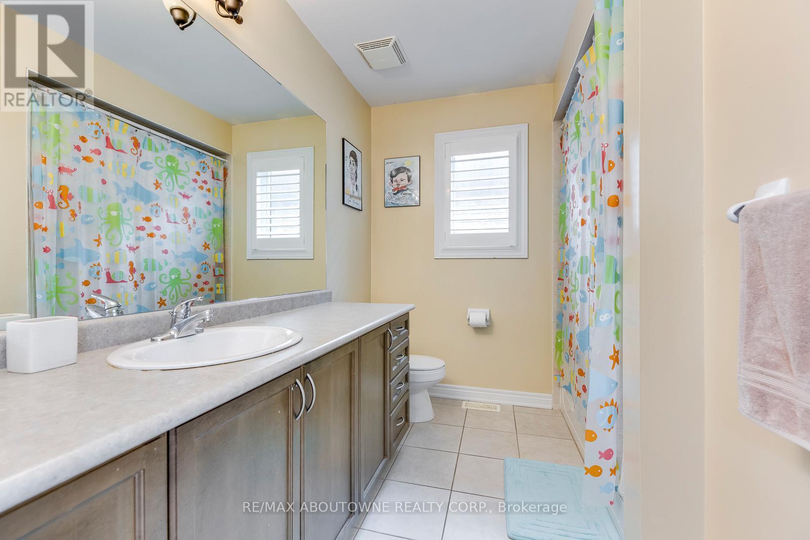 1198 Agram Drive, Oakville, Ontario  L6H 7R9 - Photo 32 - W12445279