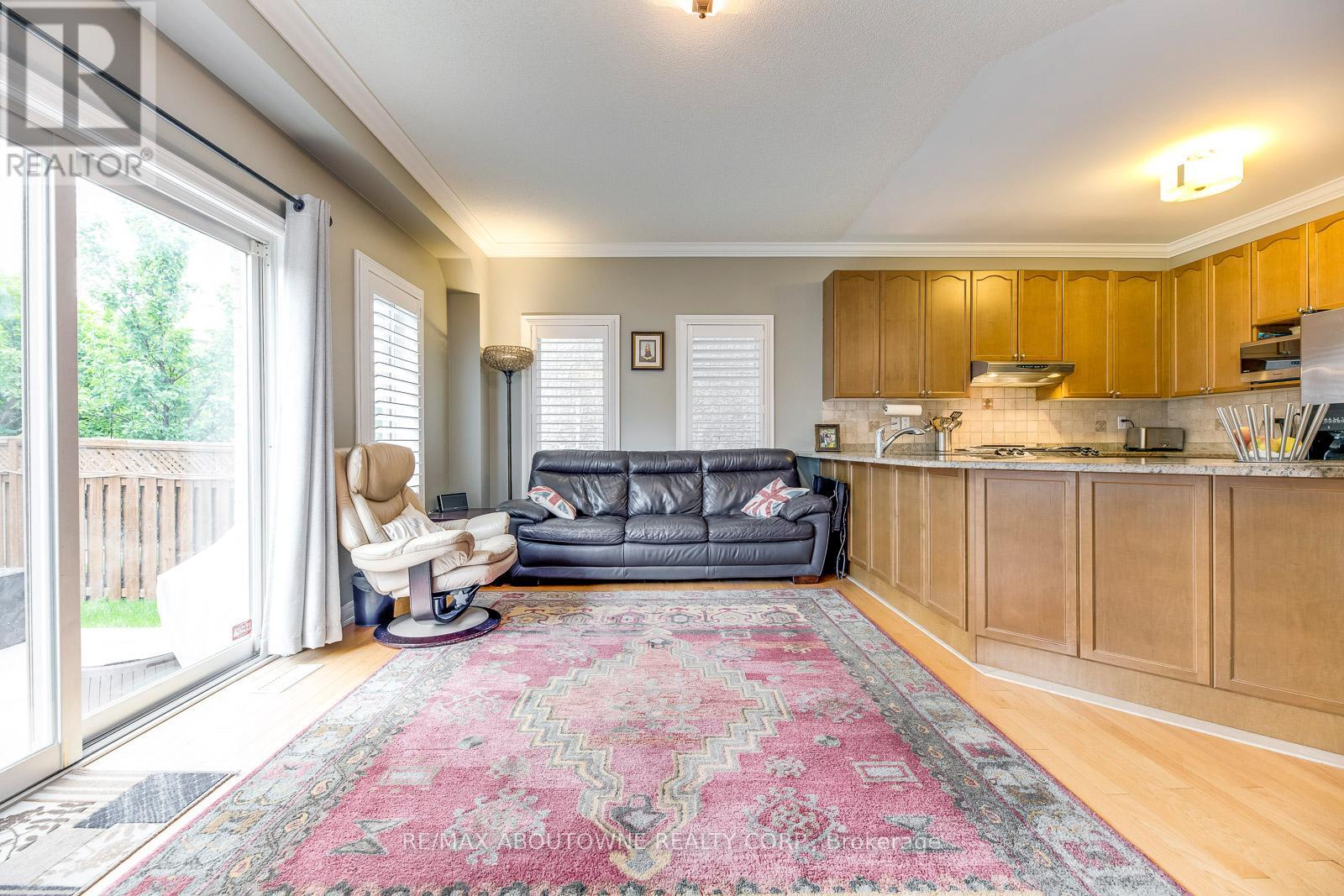 1198 Agram Drive, Oakville, Ontario  L6H 7R9 - Photo 9 - W12445279