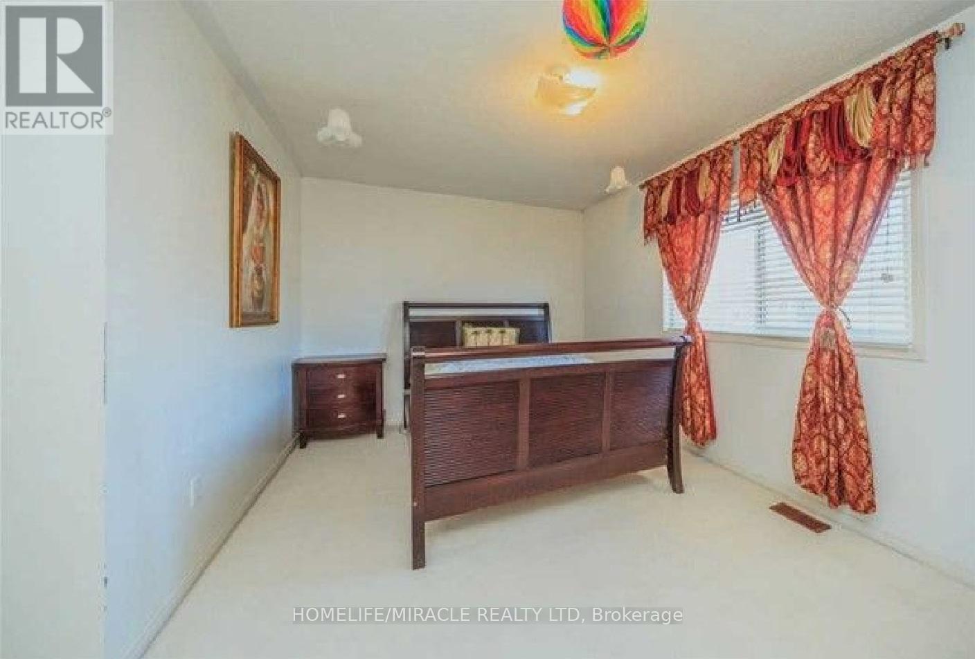 21 Sand Cherry Crescent, Brampton, Ontario  L6R 3A9 - Photo 12 - W12445290