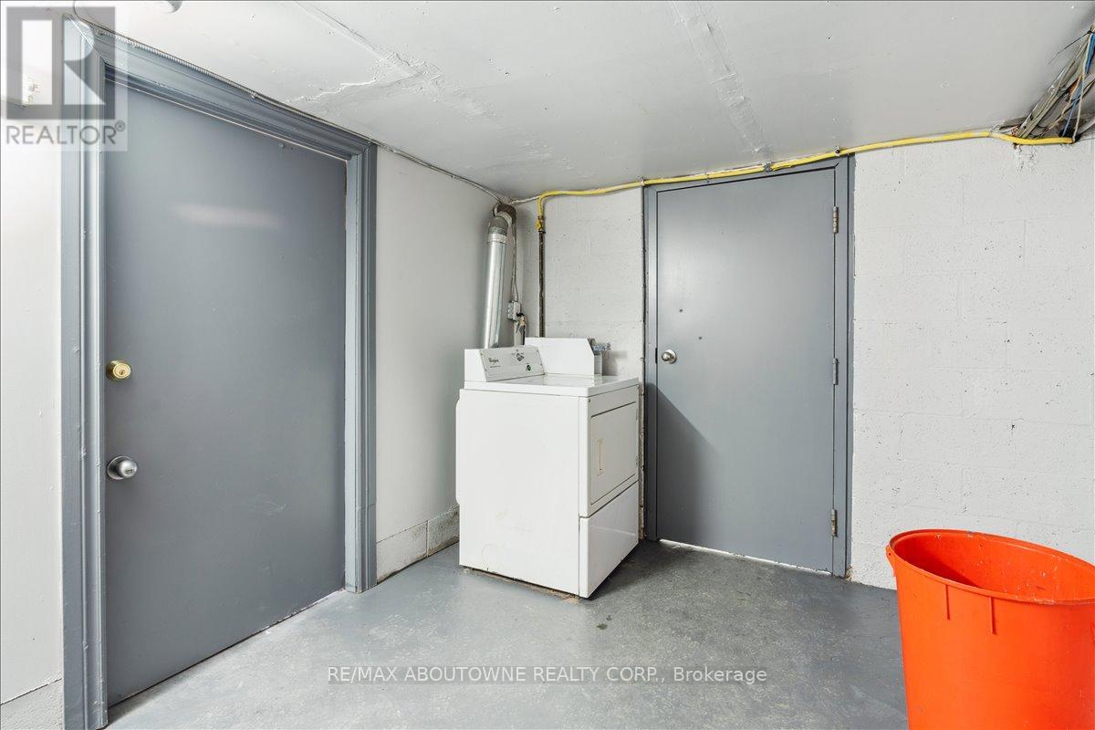 1 - 145 North Service Road E, Oakville, Ontario  L6H 1A3 - Photo 23 - W12445315