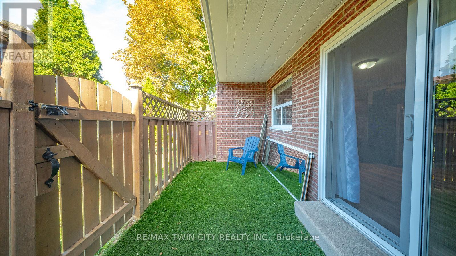 101 - 640 Grey Street, Brantford, Ontario  N3S 4Y3 - Photo 11 - X12445280