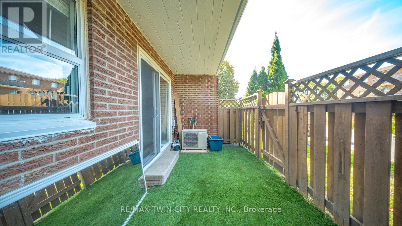 101 - 640 Grey Street, Brantford, Ontario  N3S 4Y3 - Photo 12 - X12445280