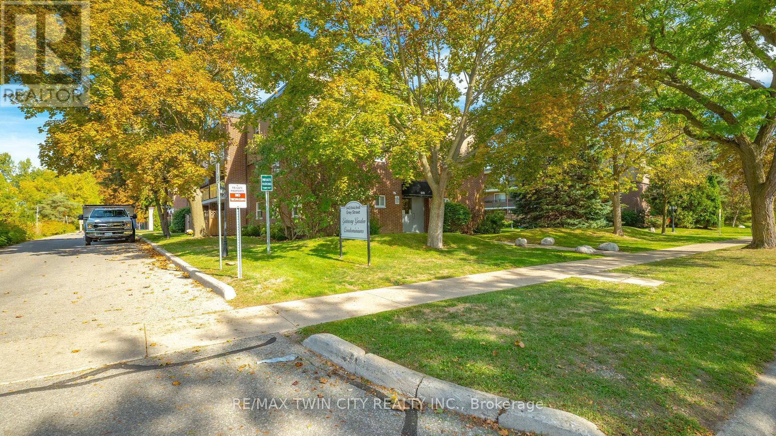 101 - 640 Grey Street, Brantford, Ontario  N3S 4Y3 - Photo 2 - X12445280