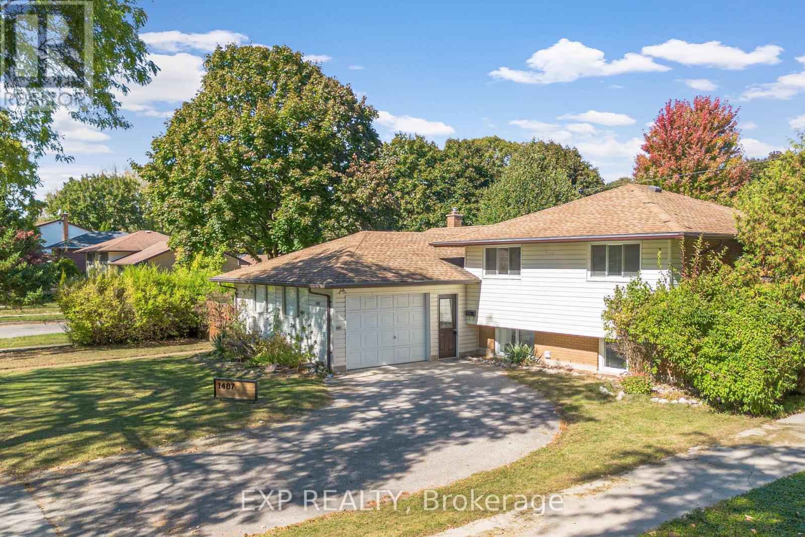 1487 Beckworth Avenue, London East (East D), Ontario  N5V 2K8 - Photo 1 - X12445287