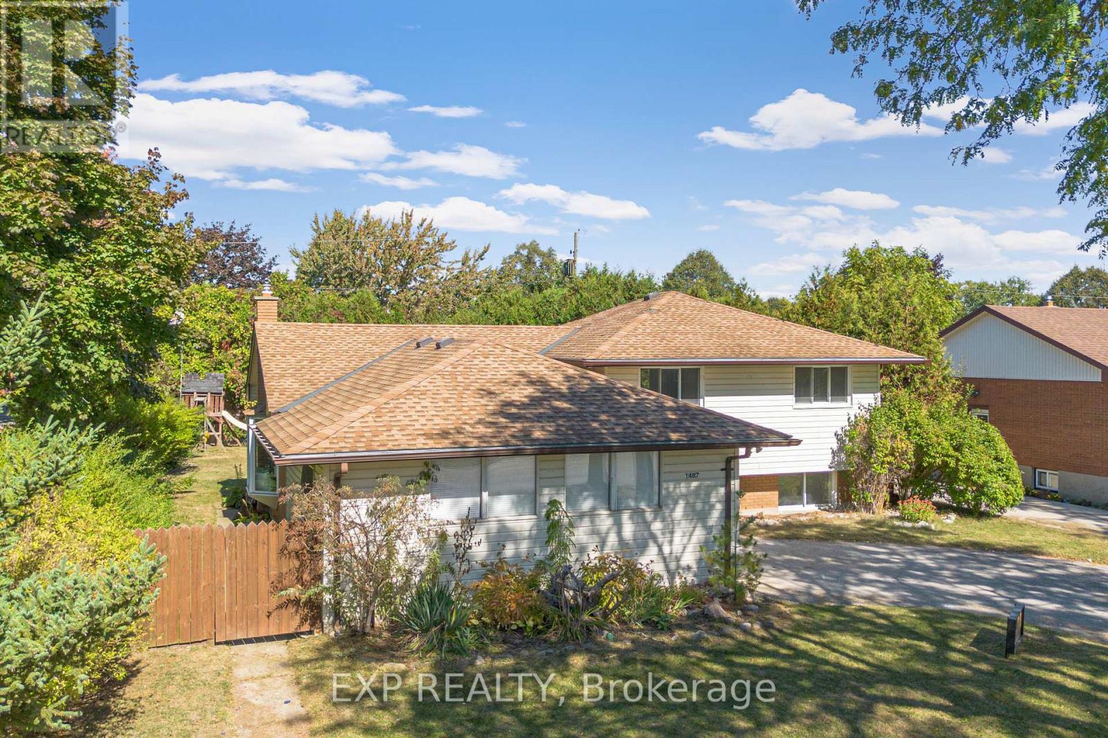 1487 Beckworth Avenue, London East (East D), Ontario  N5V 2K8 - Photo 2 - X12445287