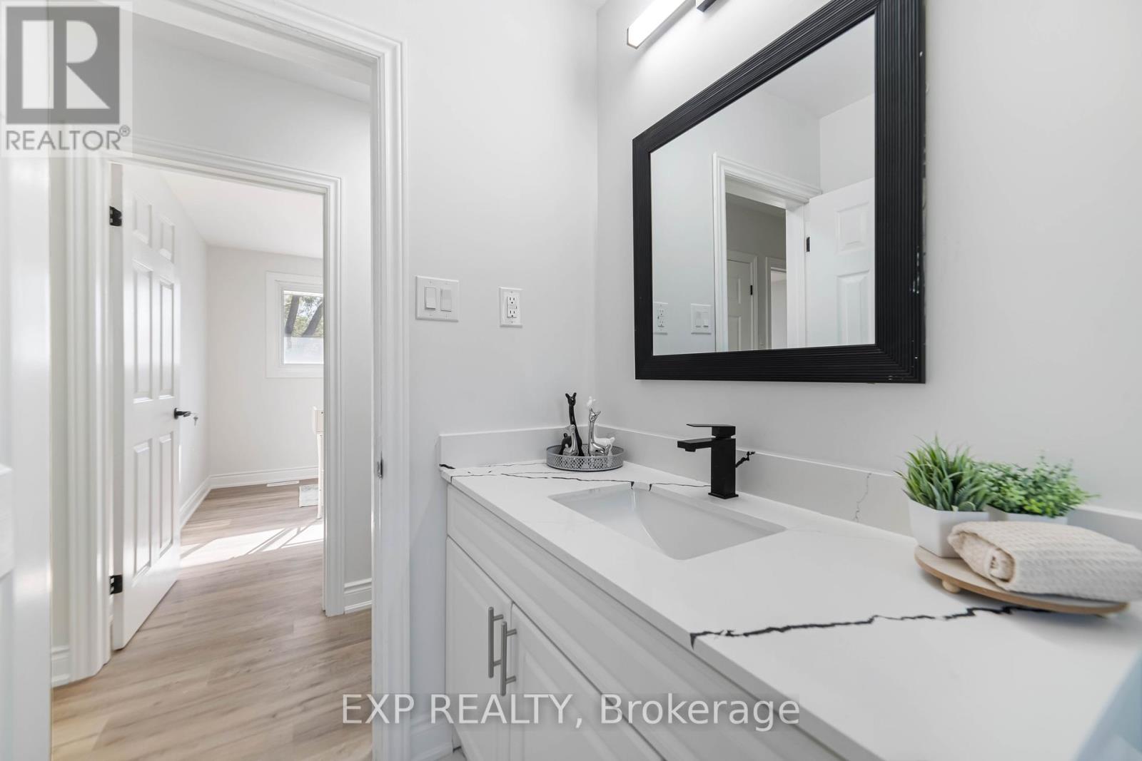 1487 Beckworth Avenue, London East (East D), Ontario  N5V 2K8 - Photo 20 - X12445287