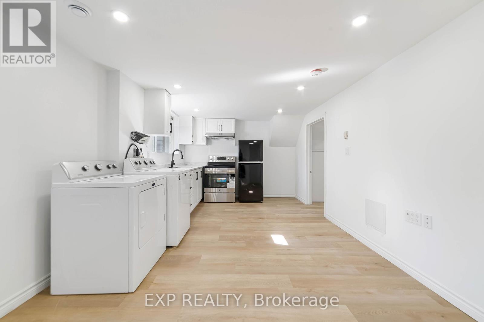 1487 Beckworth Avenue, London East (East D), Ontario  N5V 2K8 - Photo 31 - X12445287