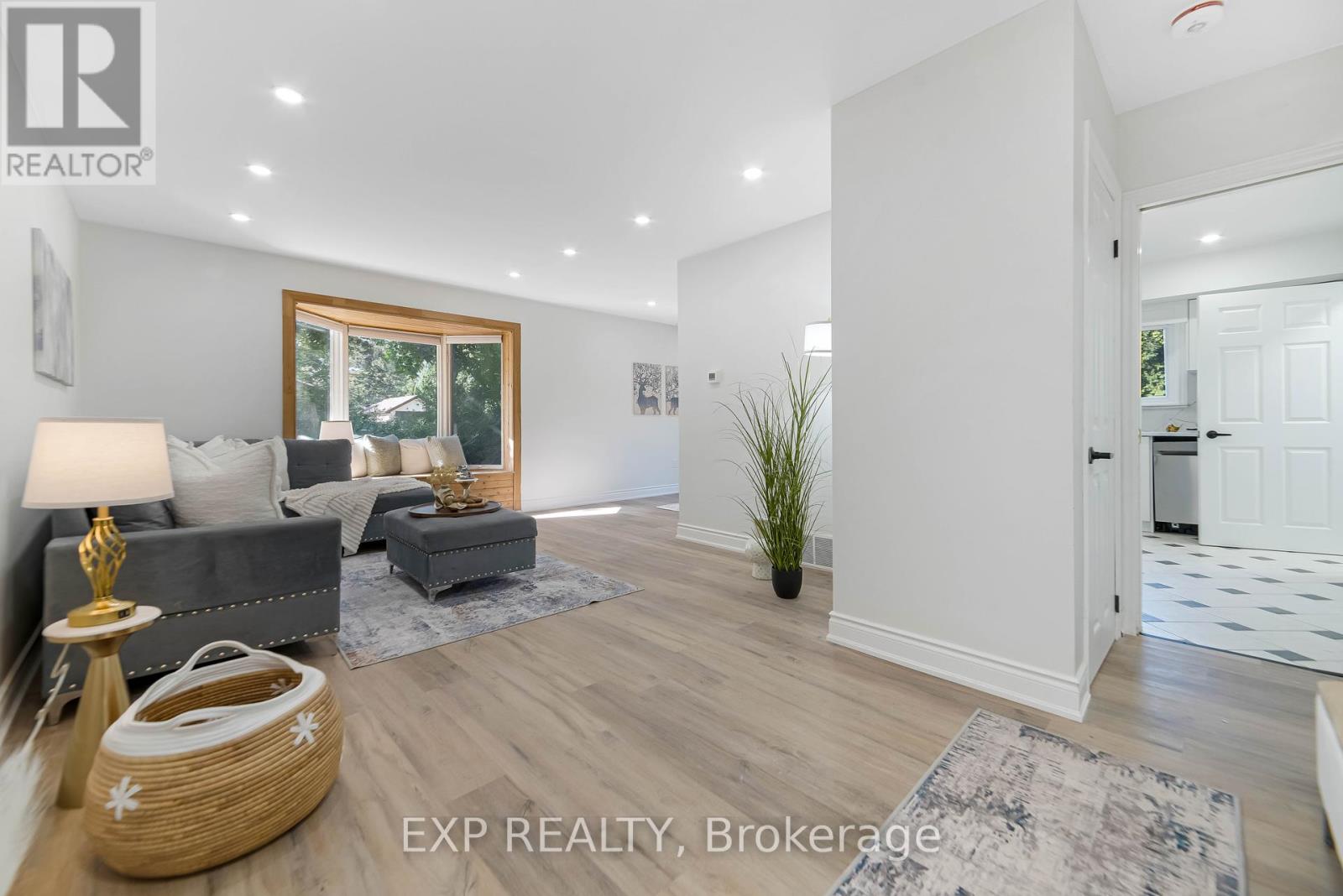1487 Beckworth Avenue, London East (East D), Ontario  N5V 2K8 - Photo 4 - X12445287