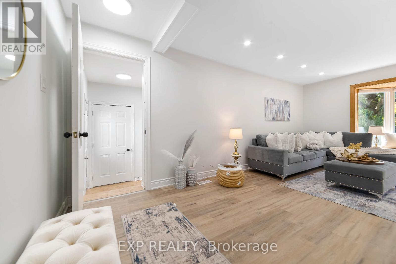1487 Beckworth Avenue, London East (East D), Ontario  N5V 2K8 - Photo 5 - X12445287