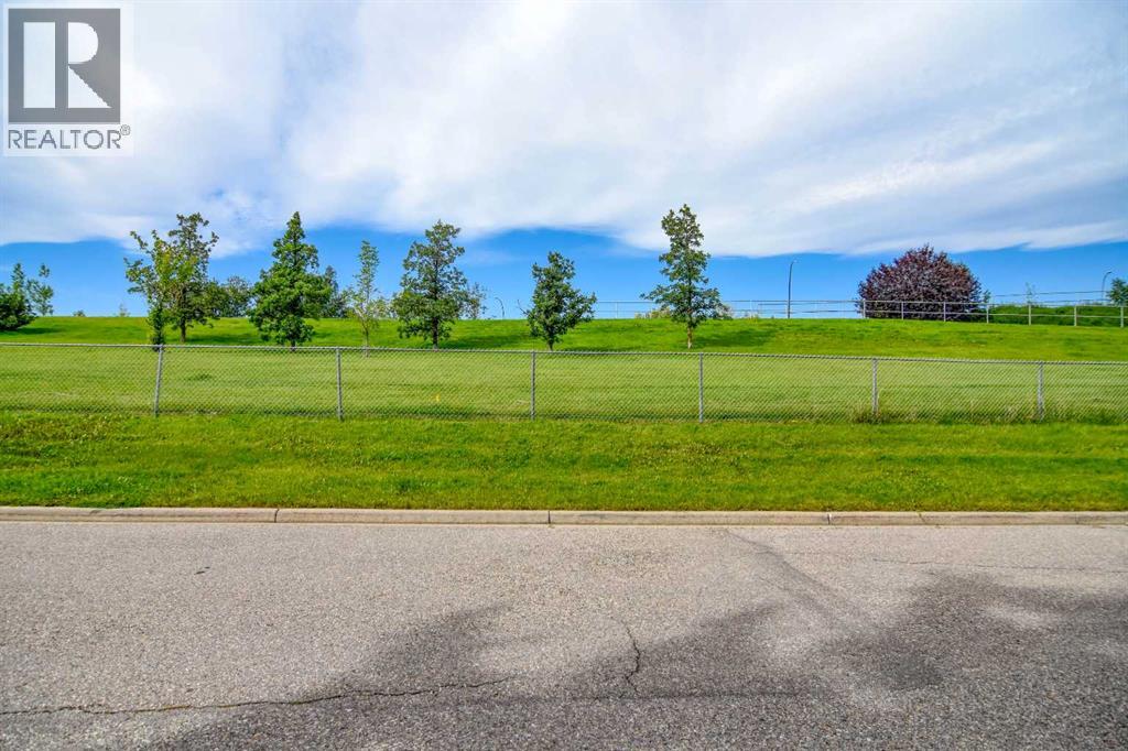 1356 Southdale Crescent Sw, Calgary, Alberta  T2W 1W2 - Photo 11 - A2248844
