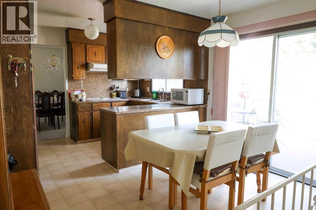 1356 Southdale Crescent Sw, Calgary, Alberta  T2W 1W2 - Photo 28 - A2248844
