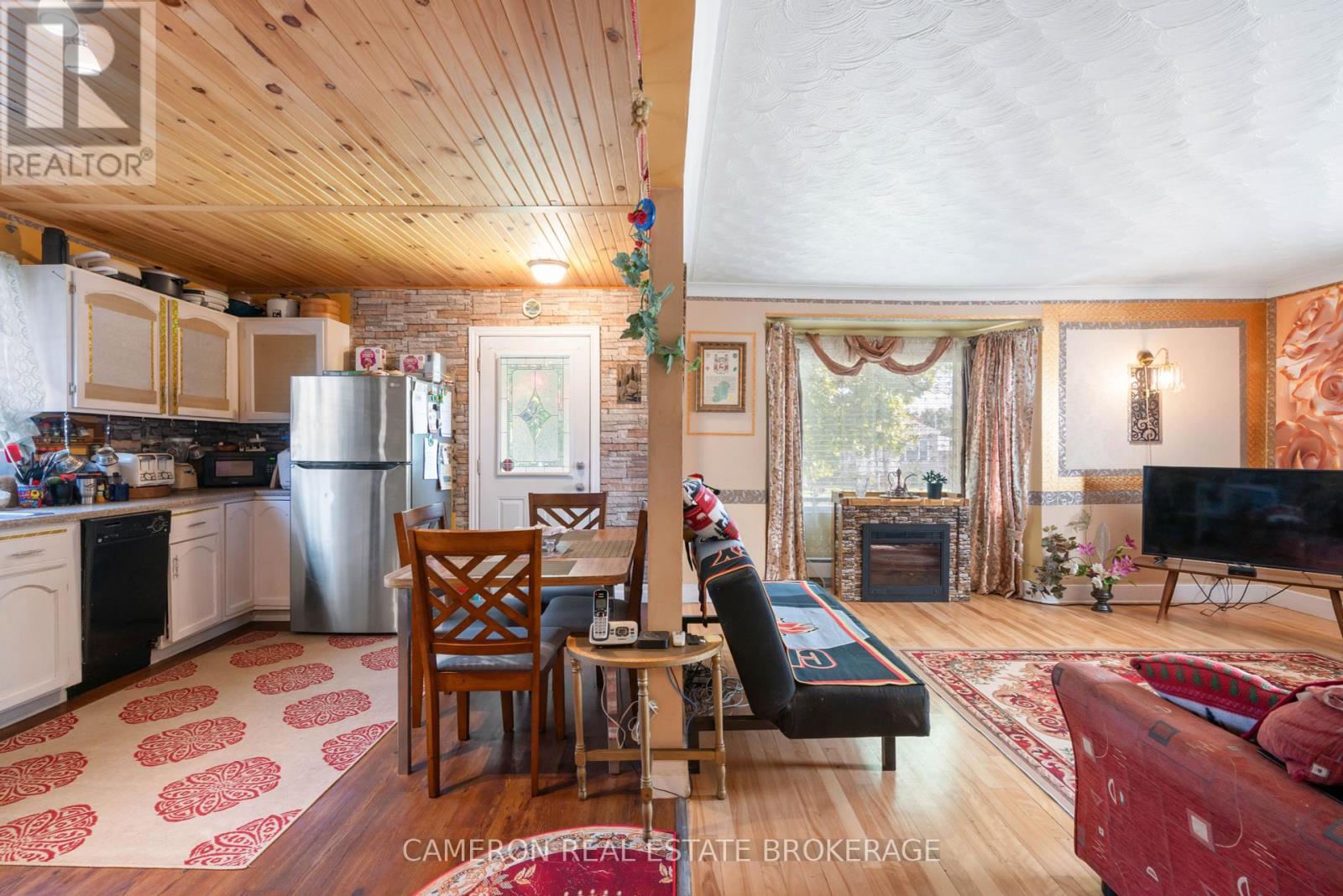 511 St Felix Street, Cornwall, Ontario  K6H 5B2 - Photo 13 - X12445328