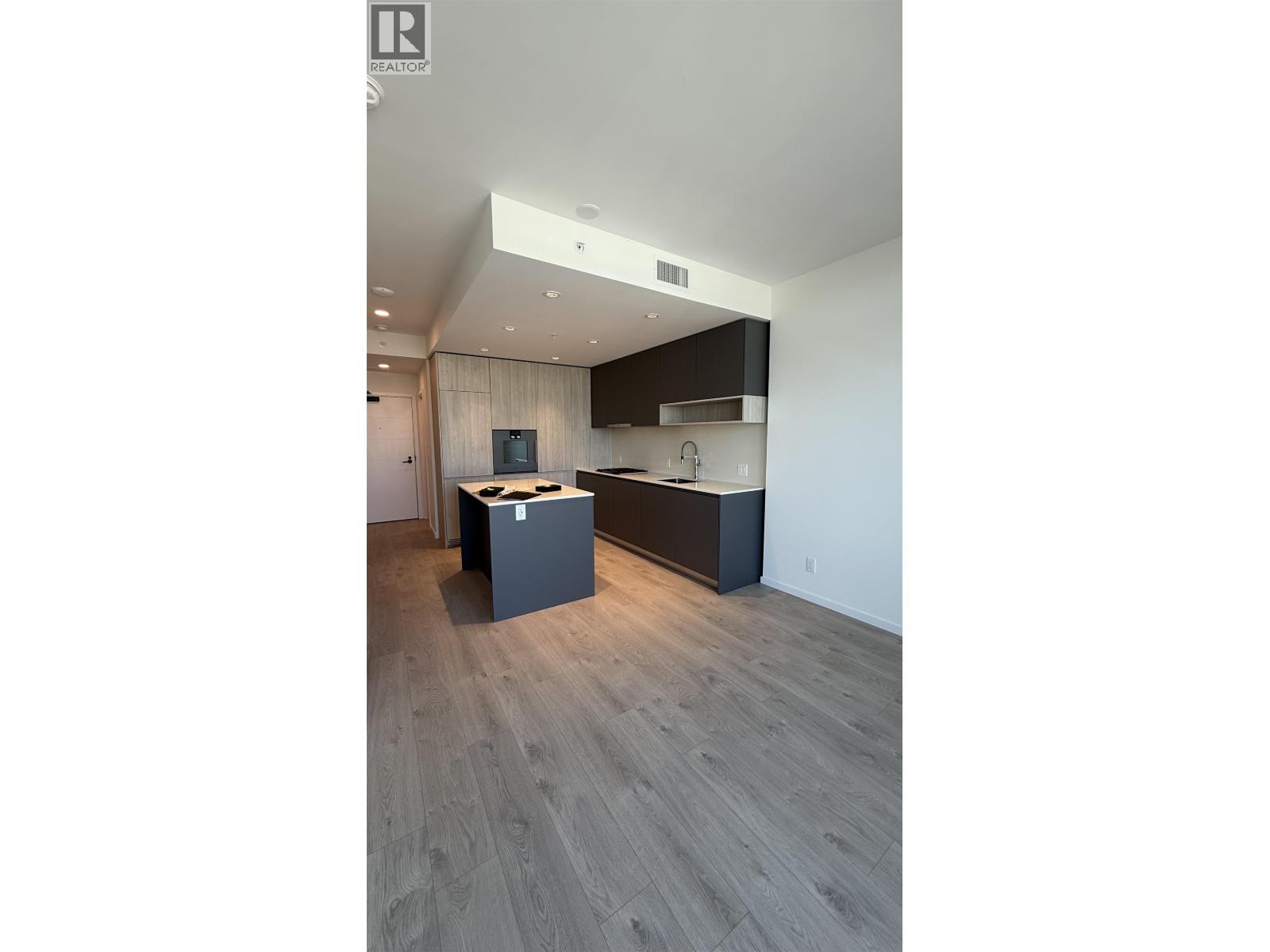 859 6600 Minoru Boulevard, Richmond, British Columbia  V6Y 0N3 - Photo 2 - R3054041