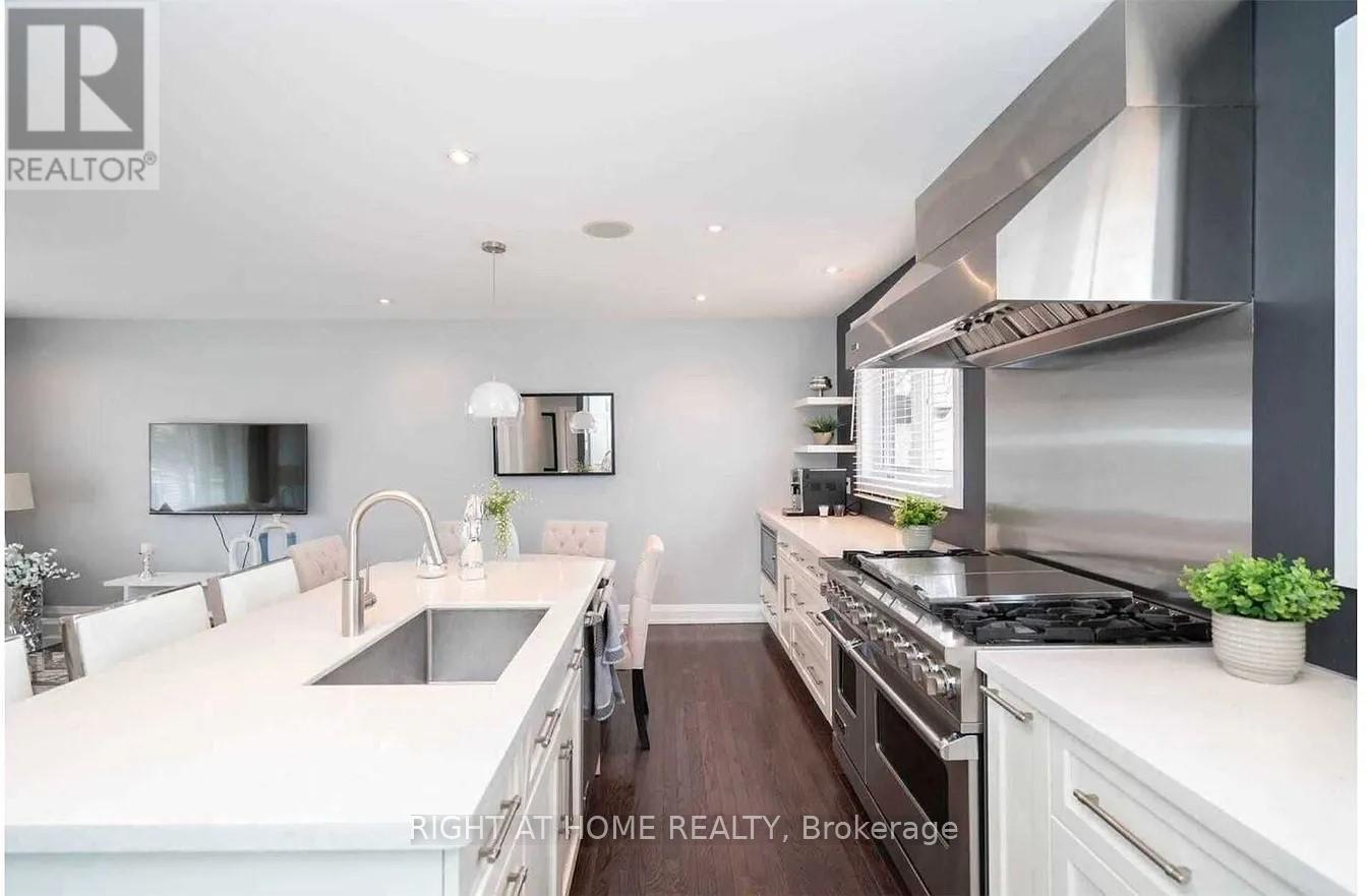 2 Groveland Crescent, Toronto, Ontario  M3A 3C5 - Photo 11 - C12430192