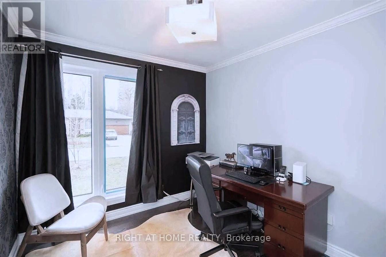 2 Groveland Crescent, Toronto, Ontario  M3A 3C5 - Photo 14 - C12430192