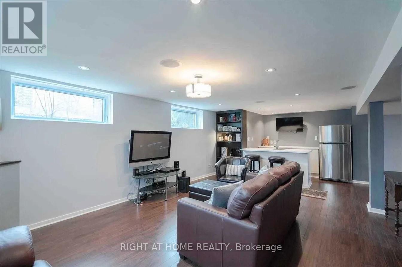 2 Groveland Crescent, Toronto, Ontario  M3A 3C5 - Photo 18 - C12430192
