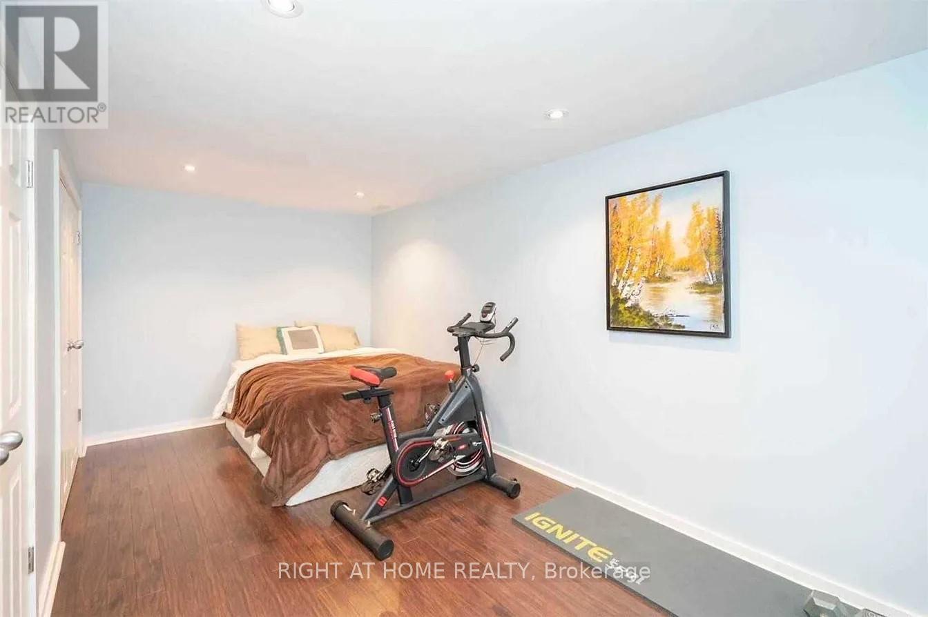 2 Groveland Crescent, Toronto, Ontario  M3A 3C5 - Photo 19 - C12430192