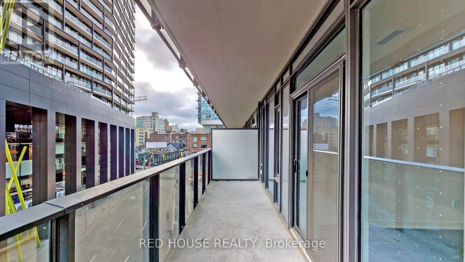520 - 330 Richmond Street W, Toronto, Ontario  M5V 1X2 - Photo 18 - C12445327