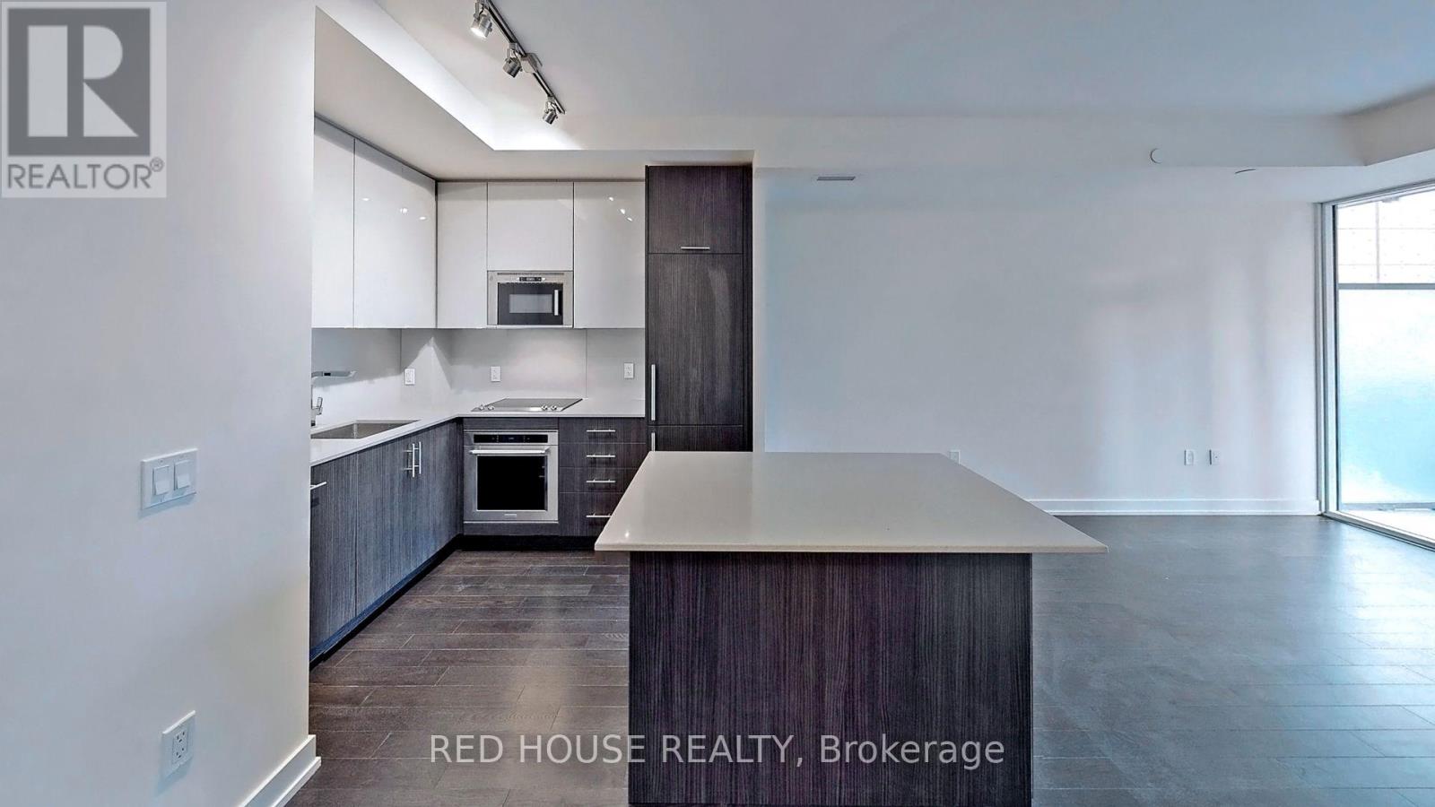 520 - 330 Richmond Street W, Toronto, Ontario  M5V 1X2 - Photo 5 - C12445327