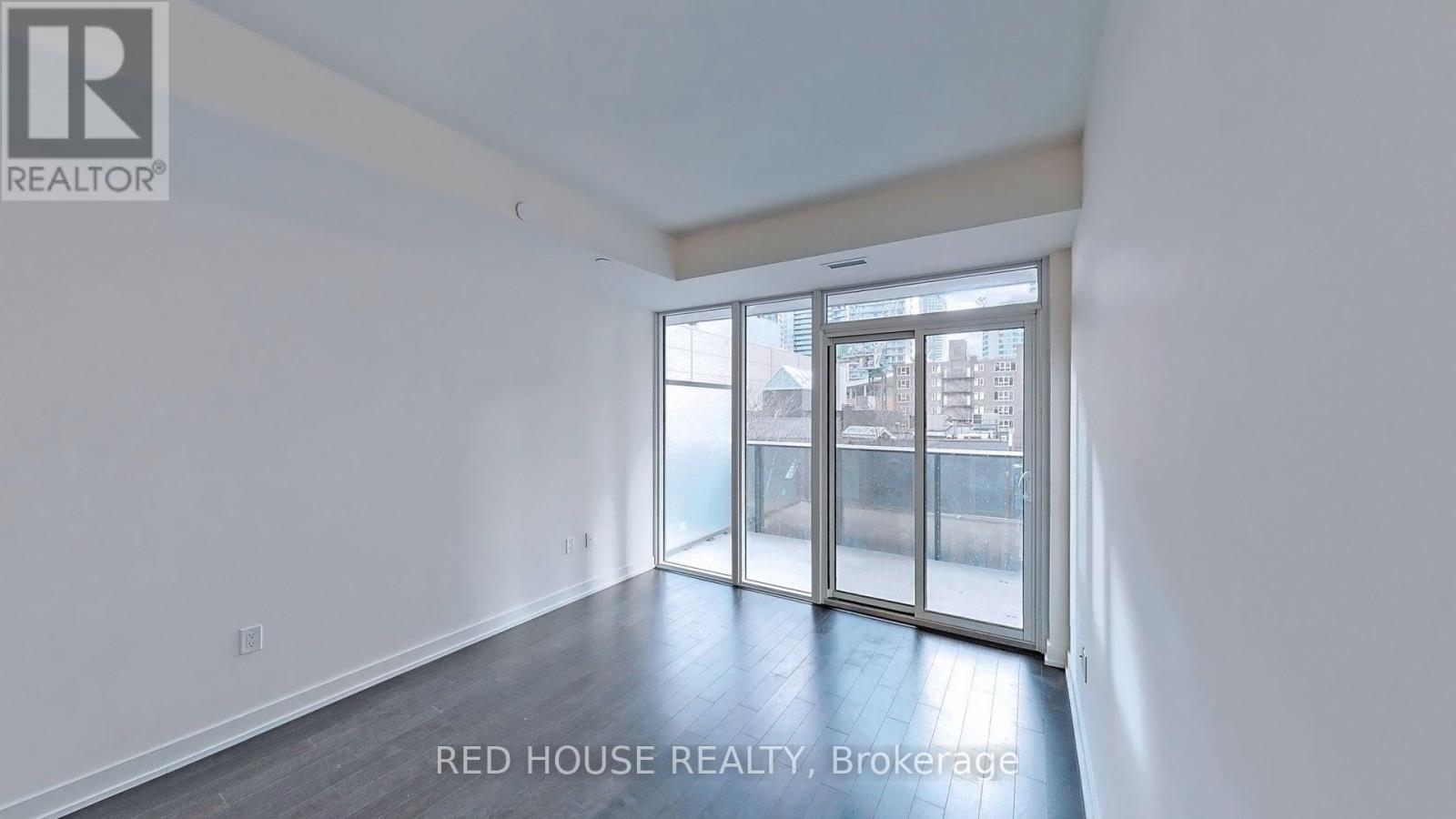 520 - 330 Richmond Street W, Toronto, Ontario  M5V 1X2 - Photo 9 - C12445327