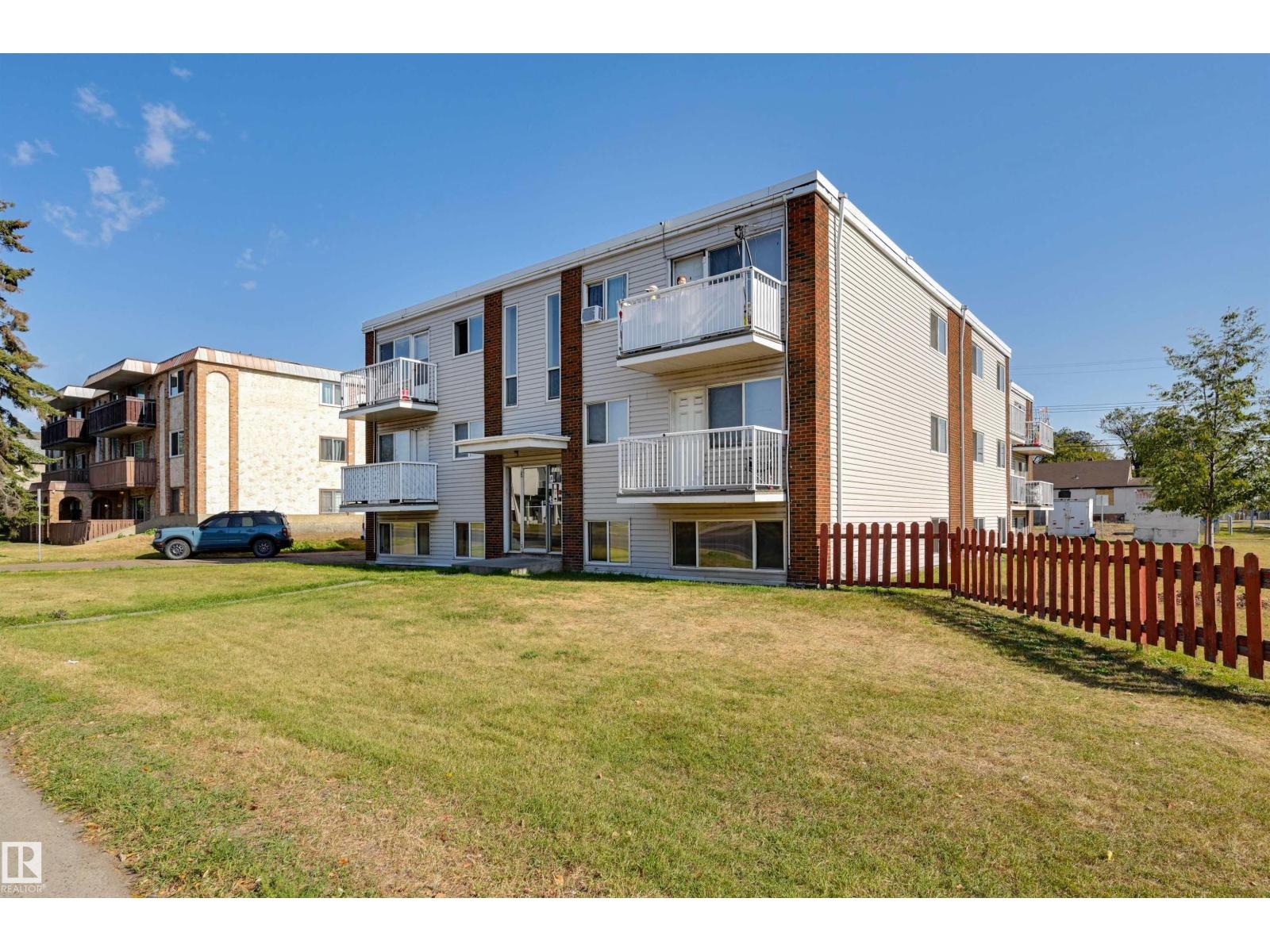 12107 82 St Nw, Edmonton, Alberta  T5B 2W8 - Photo 2 - E4460896