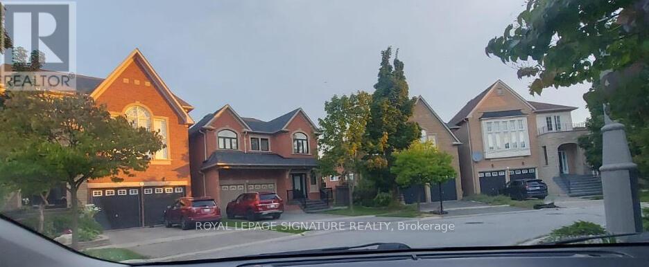 49 Carnoustie Crescent, Richmond Hill, Ontario  L4E 0A2 - Photo 32 - N12433246
