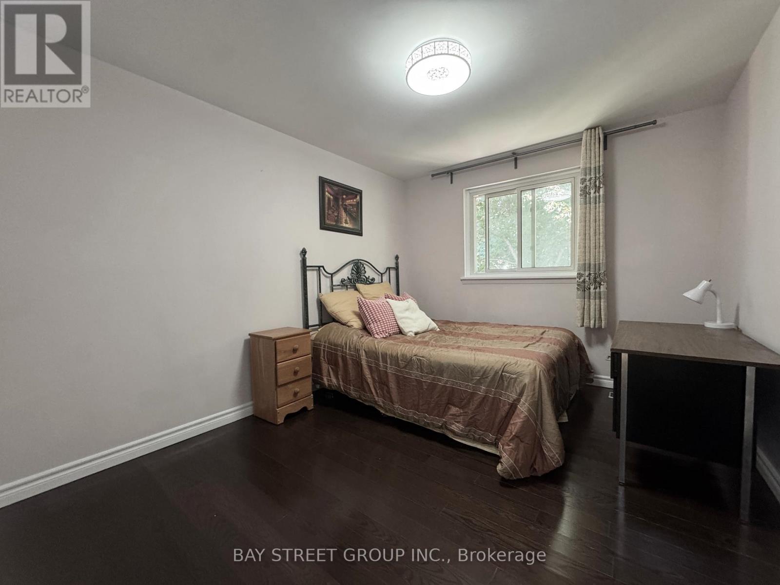 Main Floor - 43 Sherwood Forest Drive, Markham, Ontario  L3P 1P5 - Photo 19 - N12445326