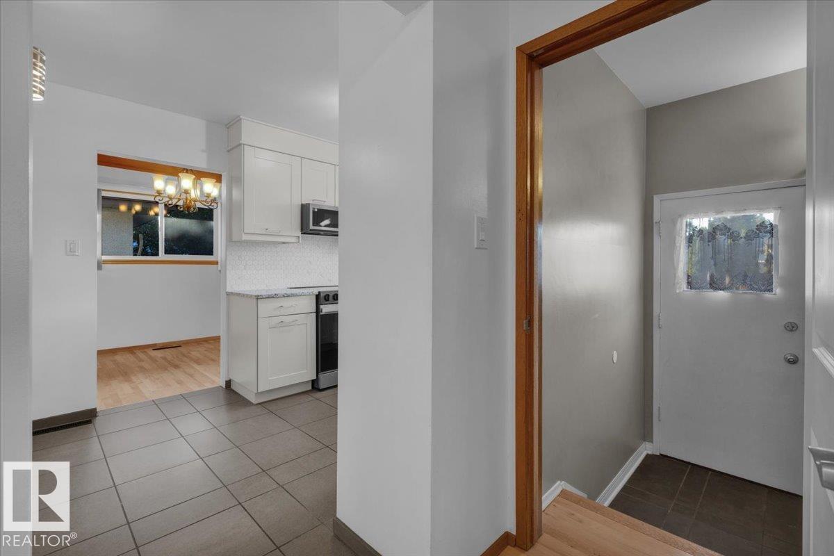 11739 39 Av Nw, Edmonton, Alberta  T6J 0M8 - Photo 17 - E4460894