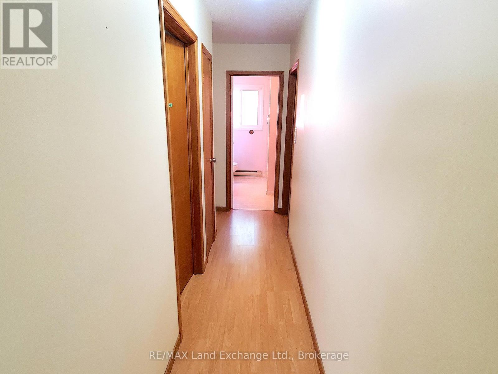 434 Clarendon Street, Saugeen Shores, Ontario  N0H 2L0 - Photo 10 - X12445360