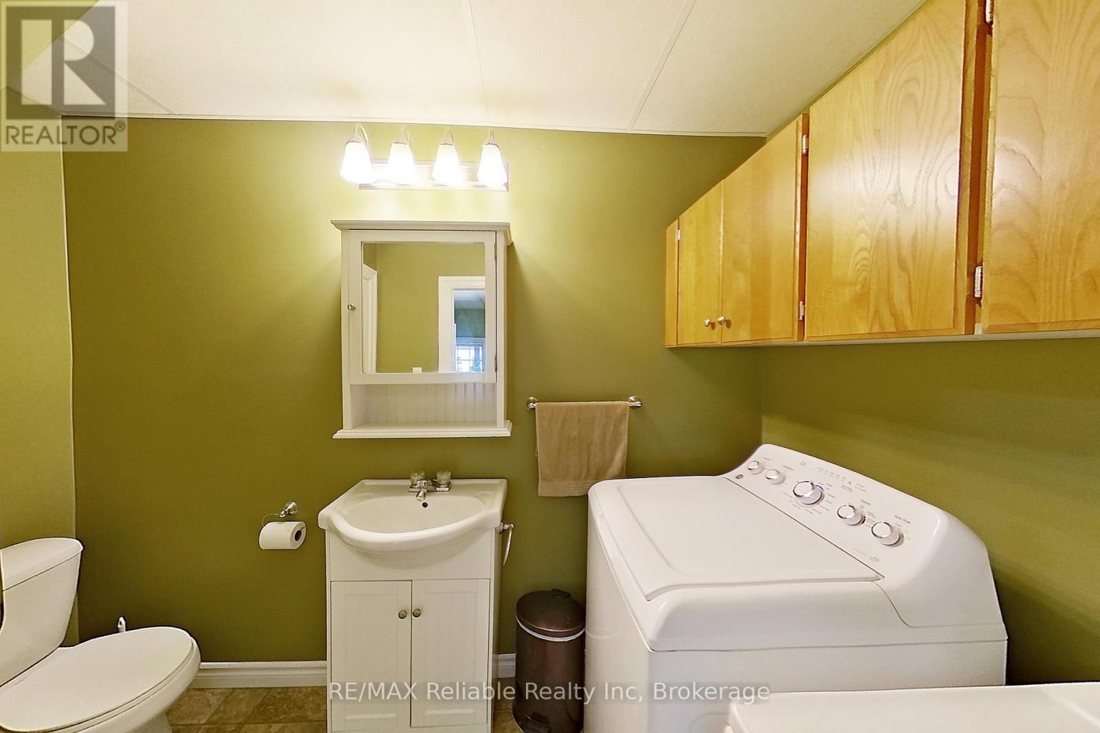91 King Street, Bluewater (Hensall), Ontario  N0M 1X0 - Photo 14 - X12445371