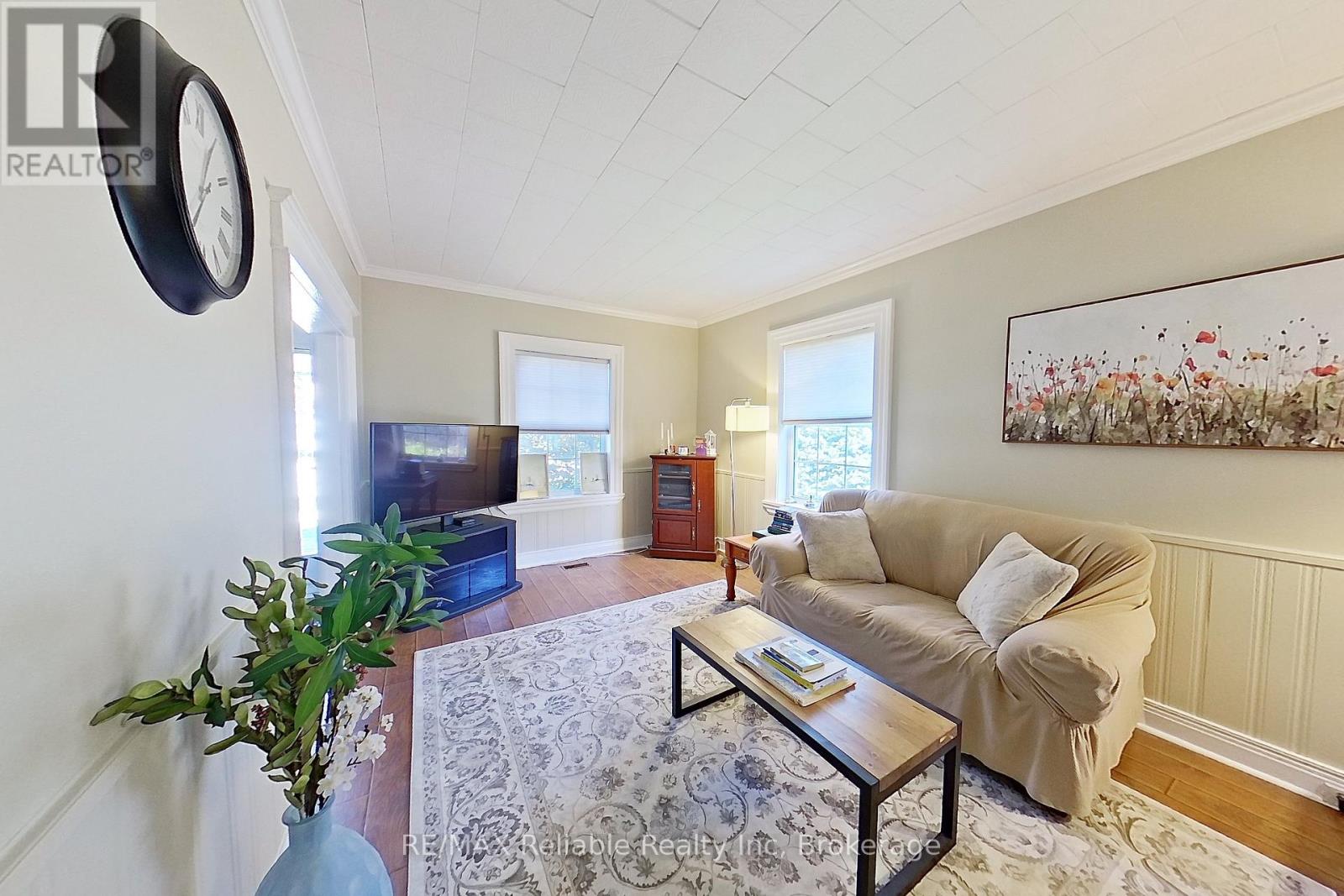 91 King Street, Bluewater (Hensall), Ontario  N0M 1X0 - Photo 18 - X12445371