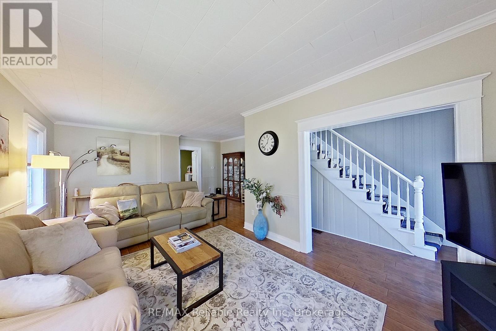 91 King Street, Bluewater (Hensall), Ontario  N0M 1X0 - Photo 21 - X12445371