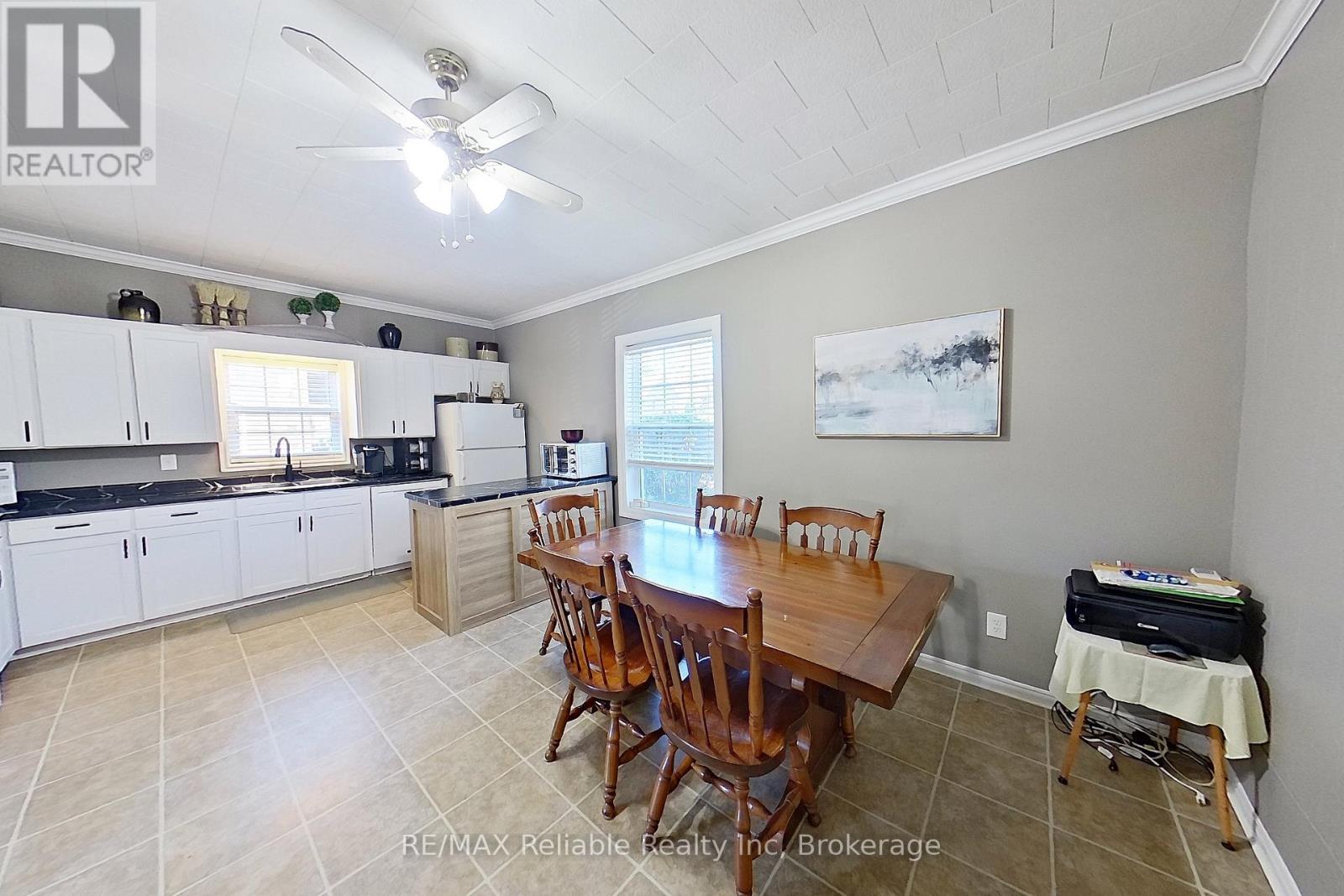 91 King Street, Bluewater (Hensall), Ontario  N0M 1X0 - Photo 25 - X12445371