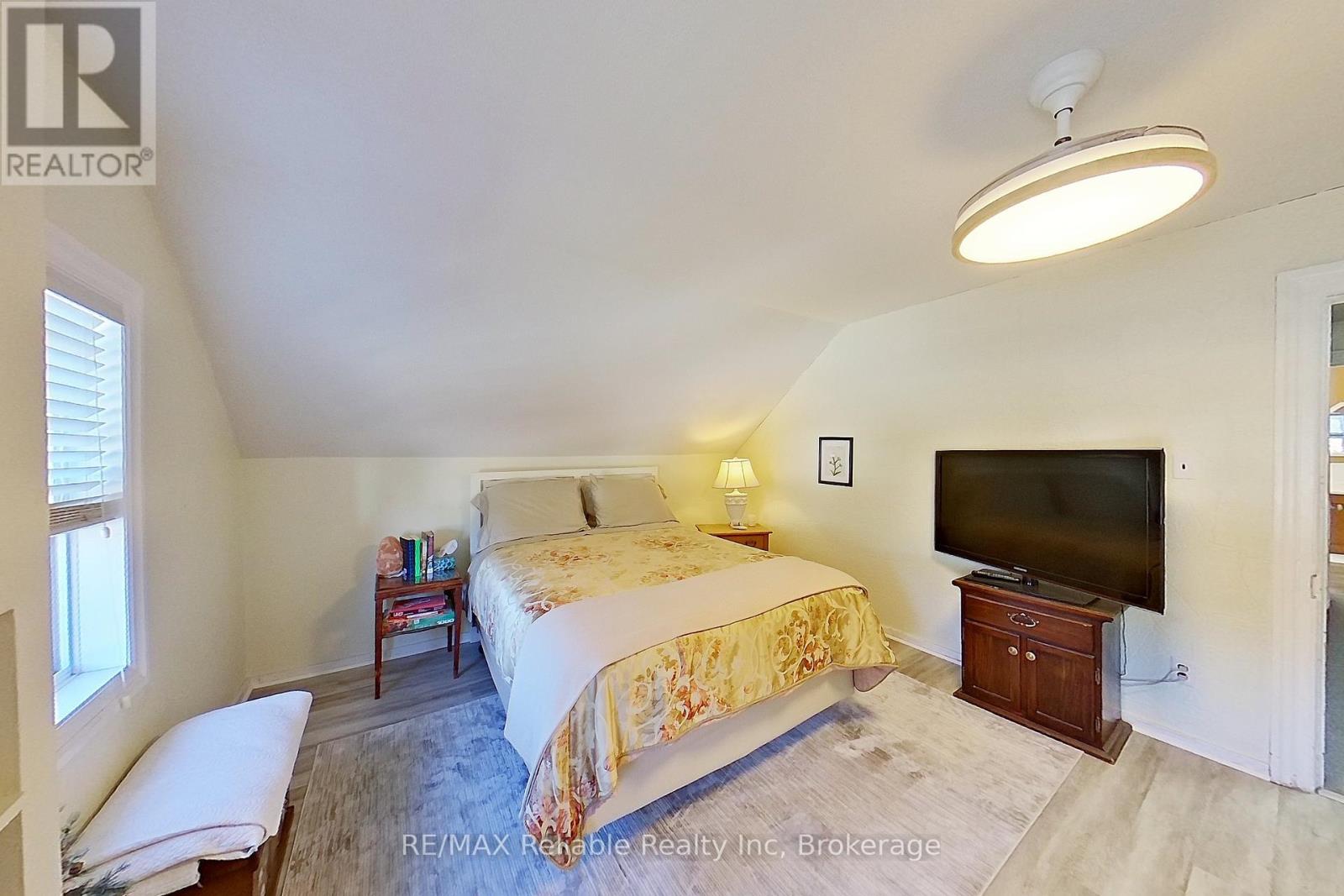 91 King Street, Bluewater (Hensall), Ontario  N0M 1X0 - Photo 35 - X12445371