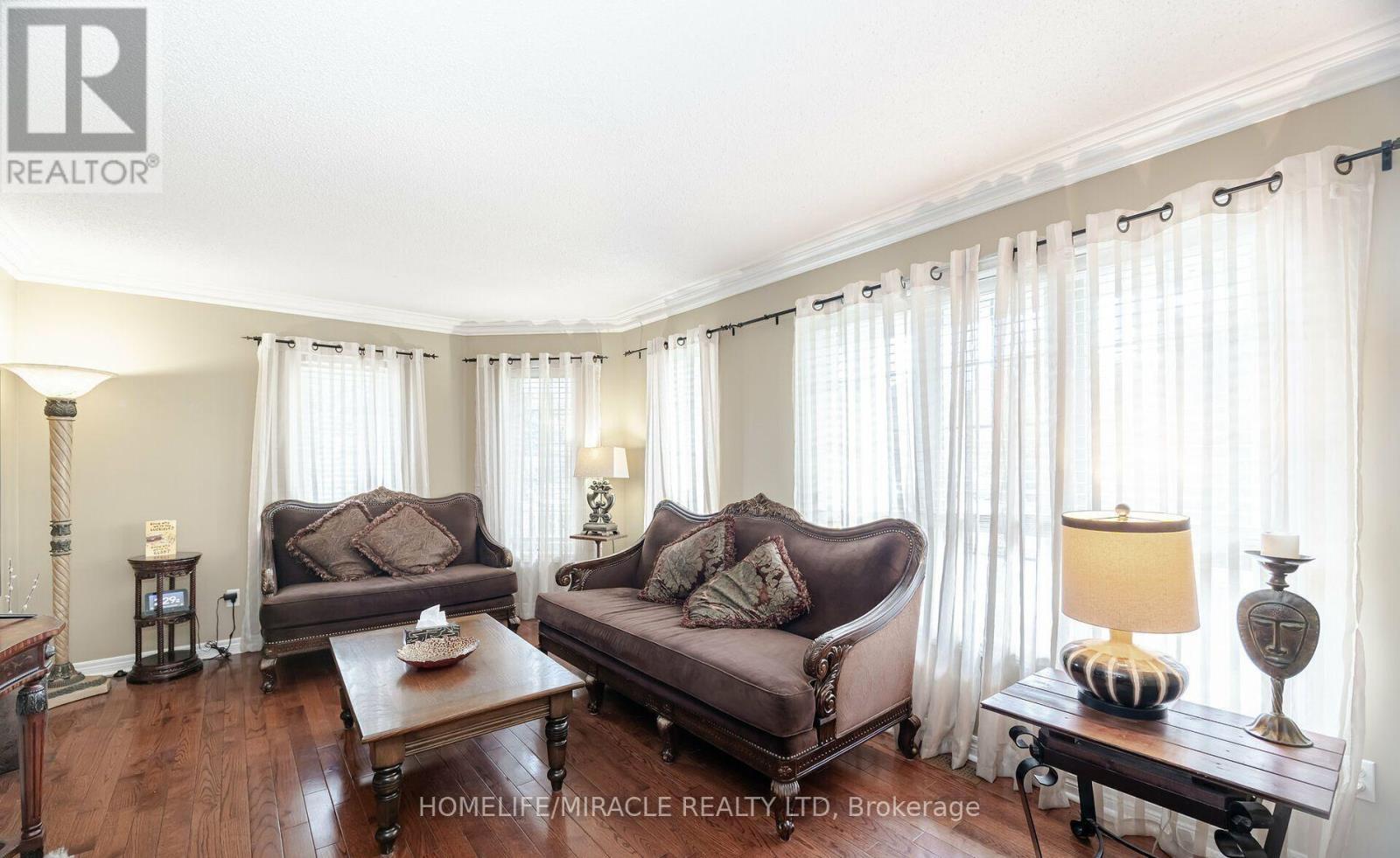 129 Van Scott Drive, Brampton, Ontario  L7A 2C7 - Photo 10 - W12445322