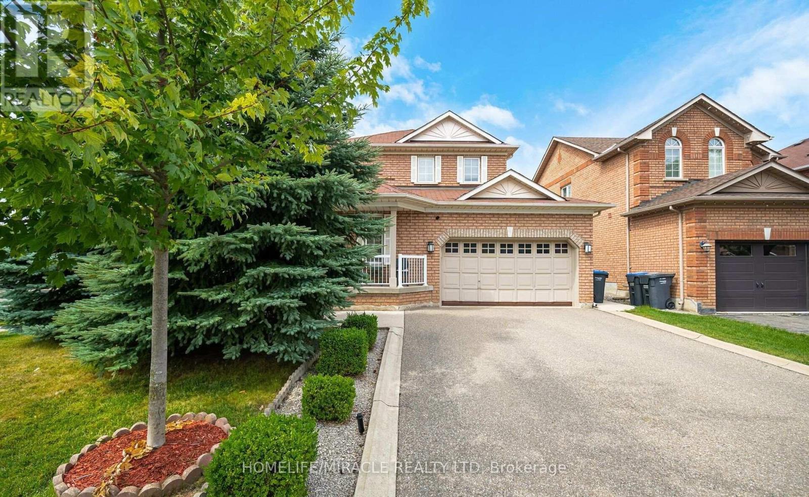 129 Van Scott Drive, Brampton, Ontario  L7A 2C7 - Photo 2 - W12445322