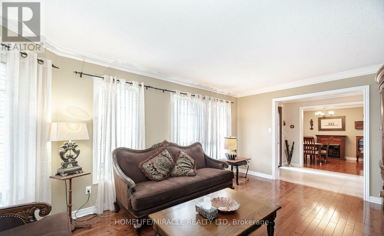 129 Van Scott Drive, Brampton, Ontario  L7A 2C7 - Photo 8 - W12445322