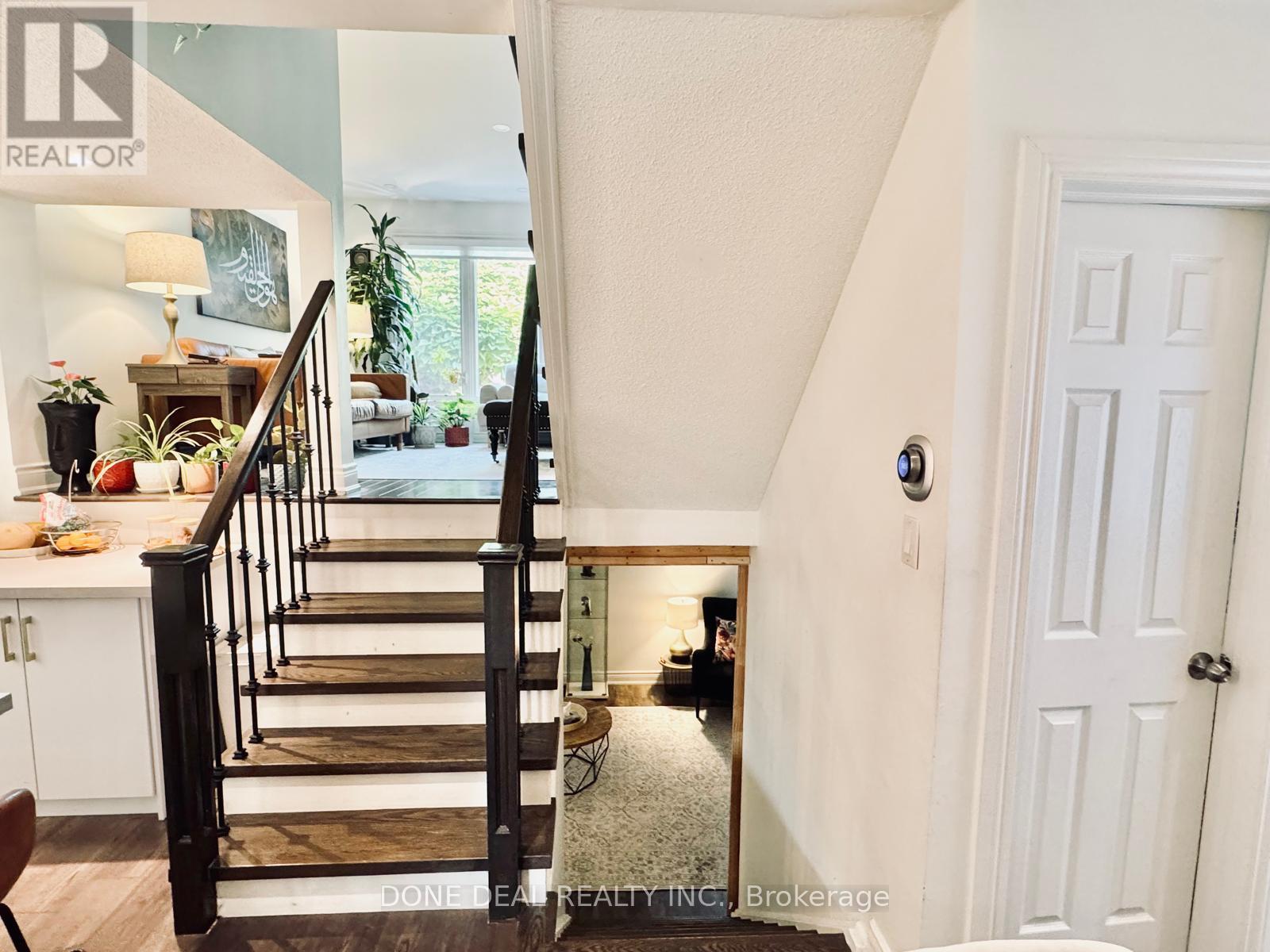 206 Harvest Drive, Milton (Bm Bronte Meadows), Ontario  L9T 4T3 - Photo 16 - W12445332