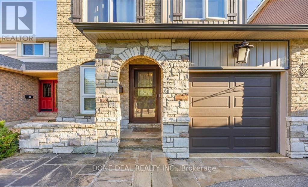 206 Harvest Drive, Milton (Bm Bronte Meadows), Ontario  L9T 4T3 - Photo 3 - W12445332