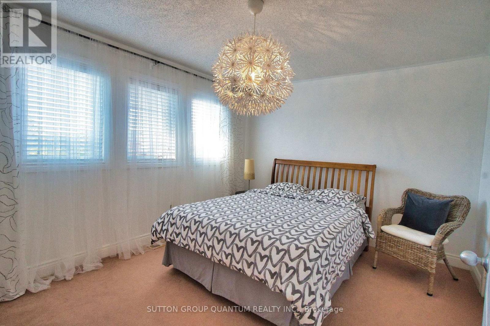 491 Pettit Trail, Milton, Ontario  L9T 6N9 - Photo 33 - W12445338