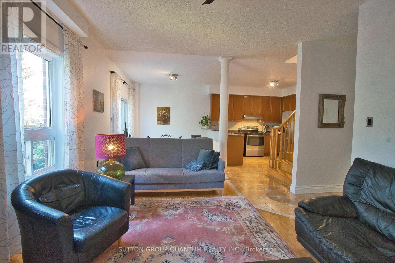 491 Pettit Trail, Milton, Ontario  L9T 6N9 - Photo 7 - W12445338