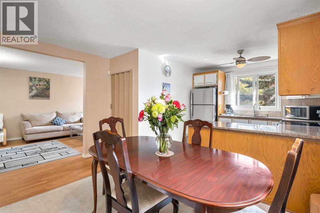 211 Abalone Place Ne, Calgary, Alberta  T2A 6S2 - Photo 10 - A2261773