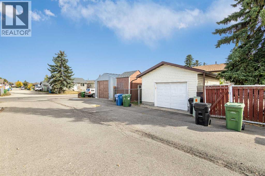 211 Abalone Place Ne, Calgary, Alberta  T2A 6S2 - Photo 38 - A2261773