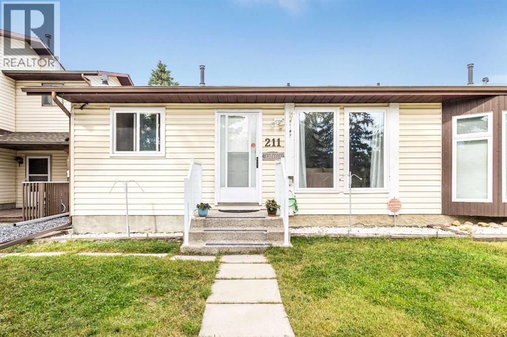211 Abalone Place Ne, Calgary, Alberta  T2A 6S2 - Photo 1 - A2261773
