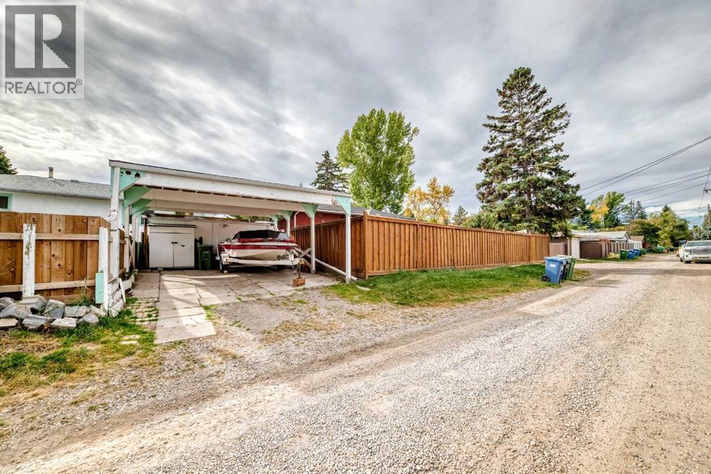 126 Springwood Drive Sw, Calgary, Alberta  T2W 0K5 - Photo 41 - A2261893