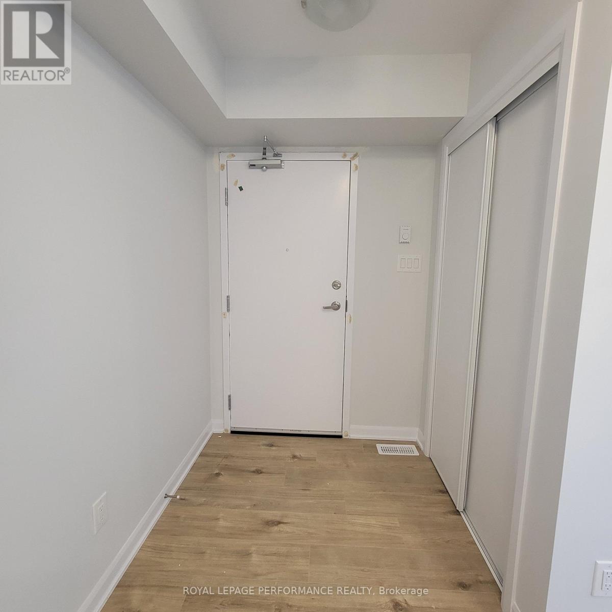 801 Arcadian Private, Ottawa, Ontario  K2T 0S8 - Photo 2 - X12445344