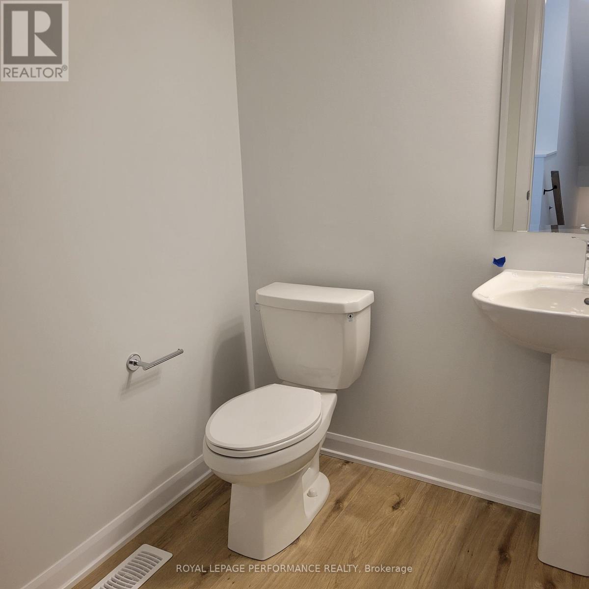 801 Arcadian Private, Ottawa, Ontario  K2T 0S8 - Photo 9 - X12445344