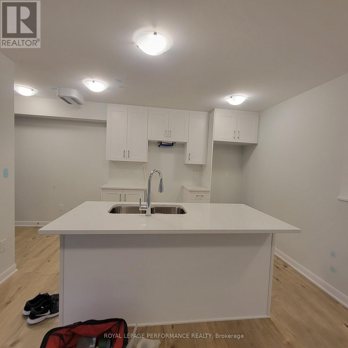 807 Arcadian Private, Ottawa, Ontario  K2T 0R8 - Photo 2 - X12445346